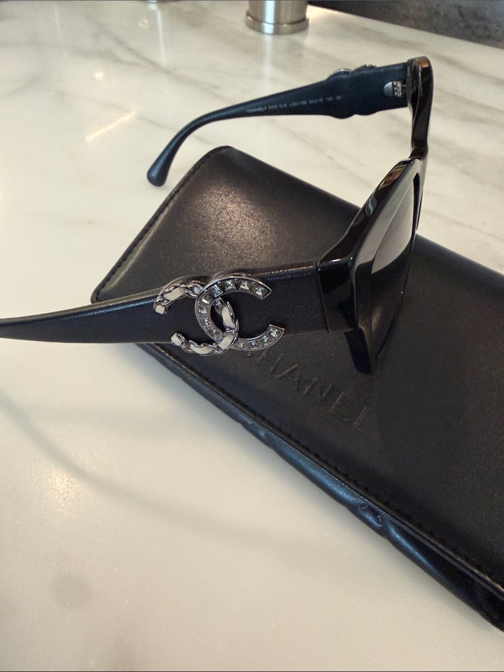 CHANEL Black Rectangular Sunglasses with Crystal CC Emblem - Picture 5 of 6